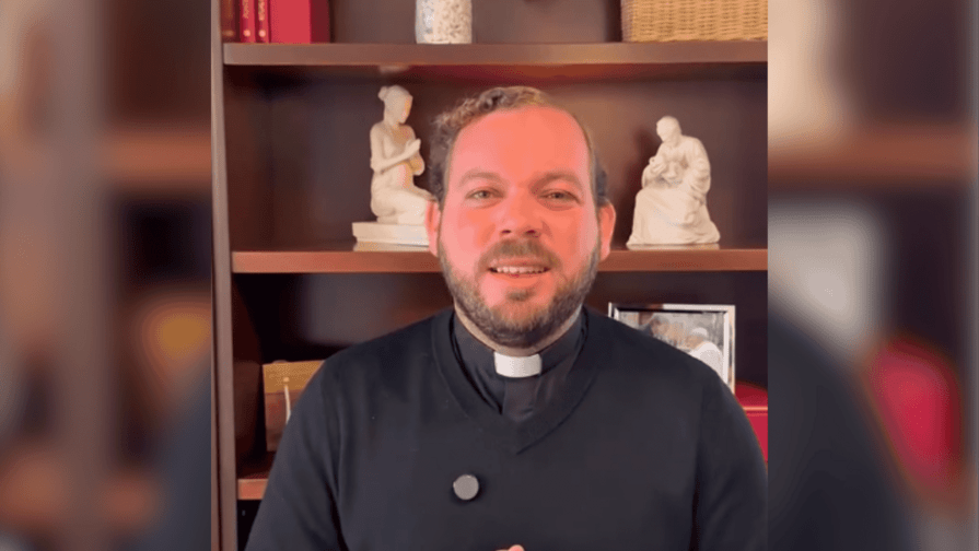 Sacerdote dominicano canta ante el papa León XIV en multitudinario encuentro en Madrid Sacerdote dominicano canta ante el papa León XIV en multitudinario encuentro en Madrid, eldigital.com.do