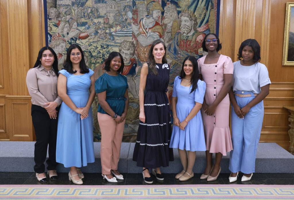 Reina Letizia recibe en audiencia a las seis becarias universitarias dominicanas, eldigital.com.do