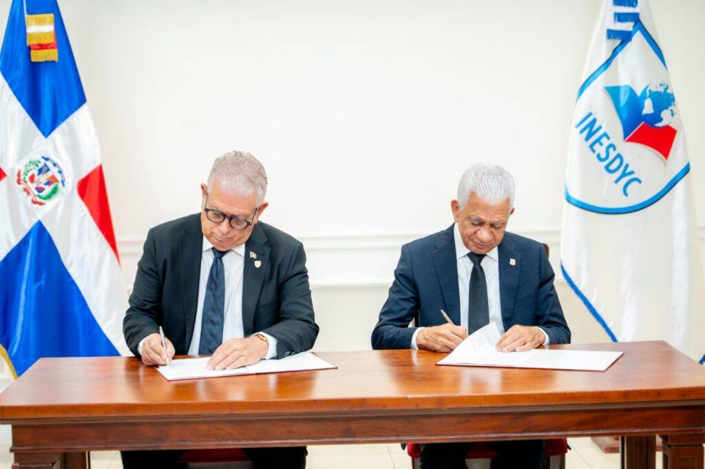 Senado y el INESDYC firman convenio de colaboración Senado y el INESDYC firman convenio de colaboración, eldigital.com.do