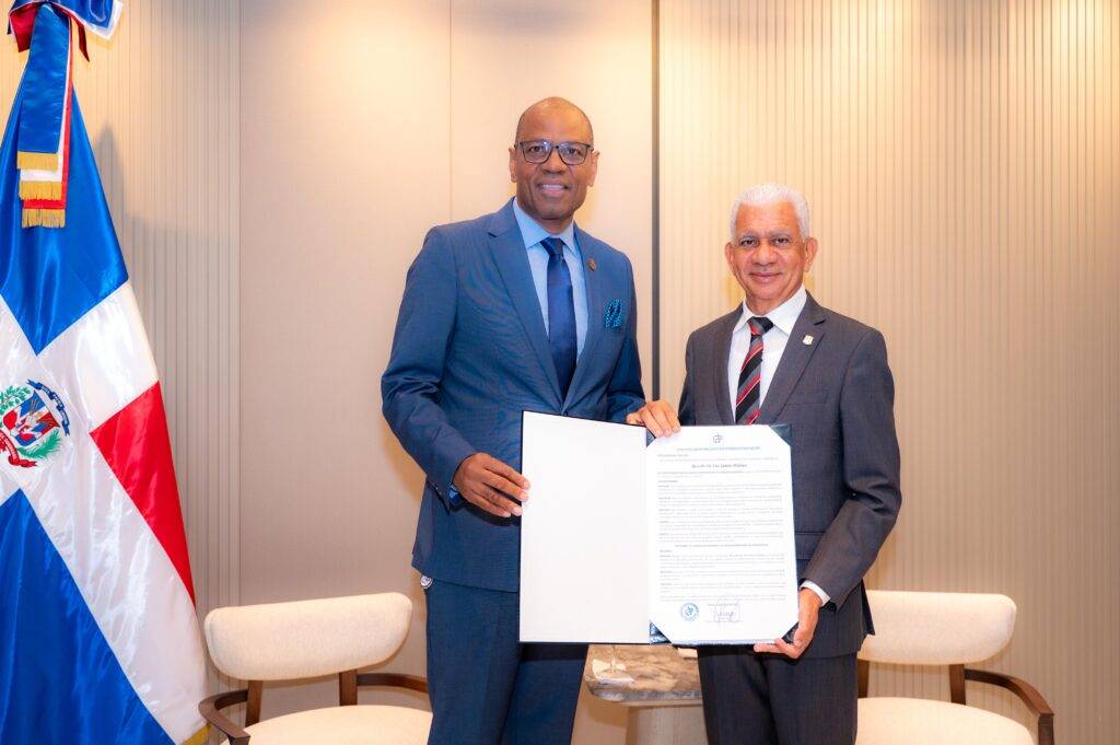 Colegio Dominicano de Periodistas reconoce al presidente del Senado por su respaldo al gremio, eldigital.com.do