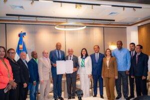 Colegio Dominicano de Periodistas reconoce al presidente del Senado por su respaldo al gremio, eldigital.com.do