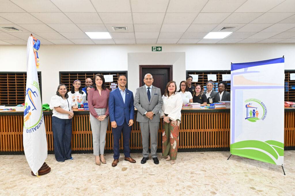 Voluntariado del Banco Central realizó una nueva jornada de venta de útiles escolares, eldigital.com.do