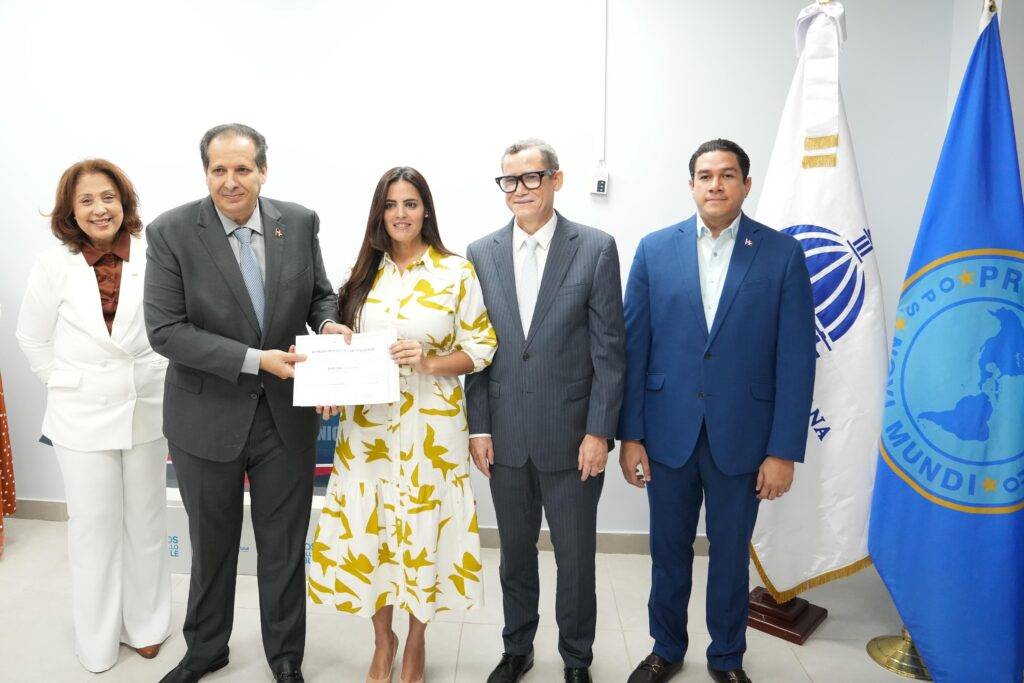 Ministerio de Salud Pública reconoce al Banco BHD por sus salas de lactancia Ministerio de Salud Pública reconoce al Banco BHD por sus salas de lactancia, eldigital.com.do