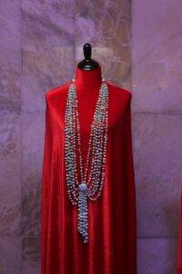 Gisselle Mancebo, La Reina del Larimar, presenta la colección “Cielo, Tierra y Mar Delirio Caribeño” en el Teatro Nacional, eldigital.com.do