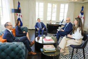 El veloz encuentro del nuevo canciller y la embajadora de los EE.UU. eldigital.com.do