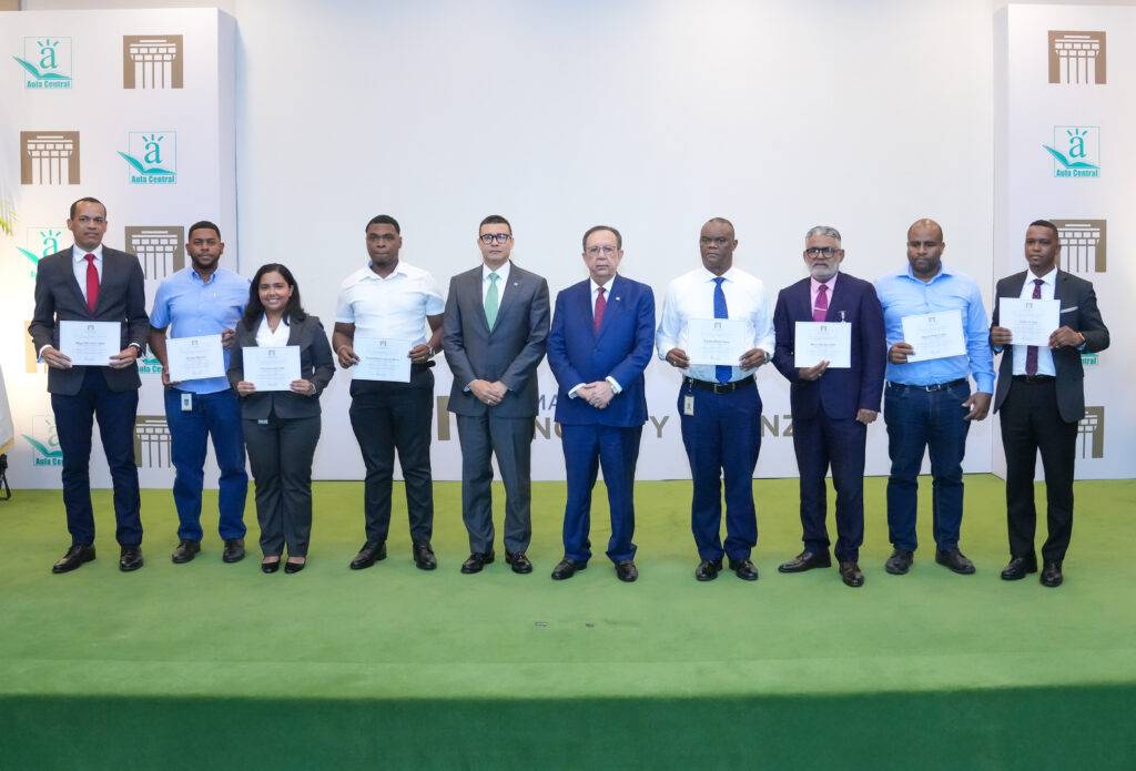 BCRD concluye su XII Diplomado interno de economía y finanzas para personal de la institución BCRD concluye su XII Diplomado interno de economía y finanzas para personal de la institución, el,digital.com.do