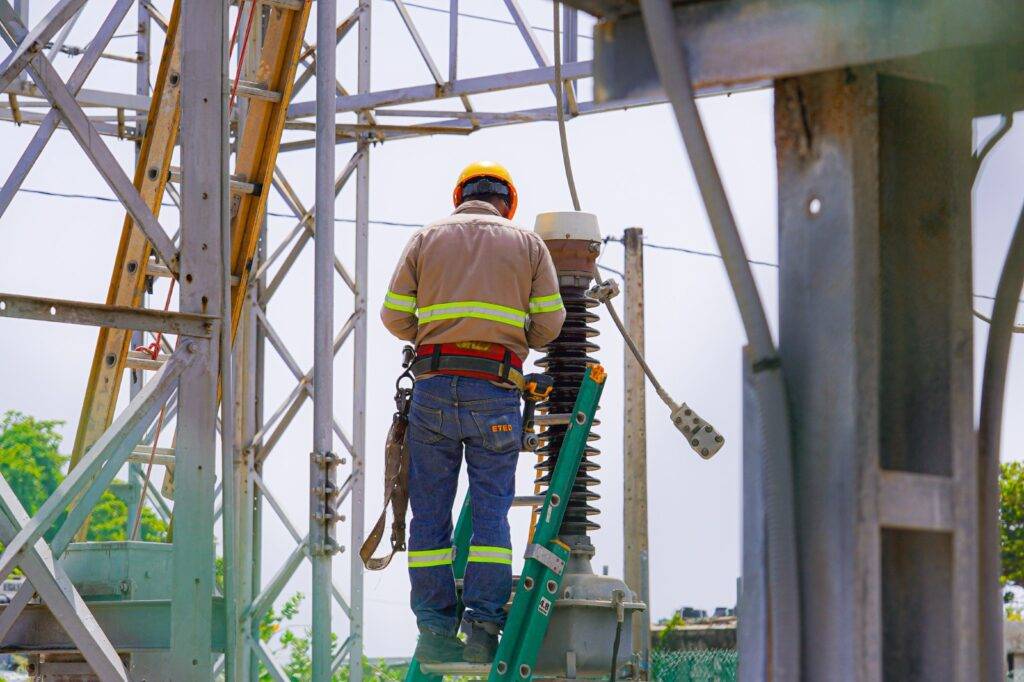 Fueron interrumpidos de forma temporal el servicio eléctrico en las comunidades Las Lagunas, Yaguate, Ingenio Nuevo, El Corte, Lucas Díaz y Najayo, pertenecientes a la provincia San Cristóbal eldigital.com.do