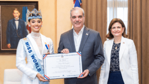 Presidente Abinader recibe a Miss Mundo 2026, Joheirry Mola en el Palacio Nacional , eldigital.com.do