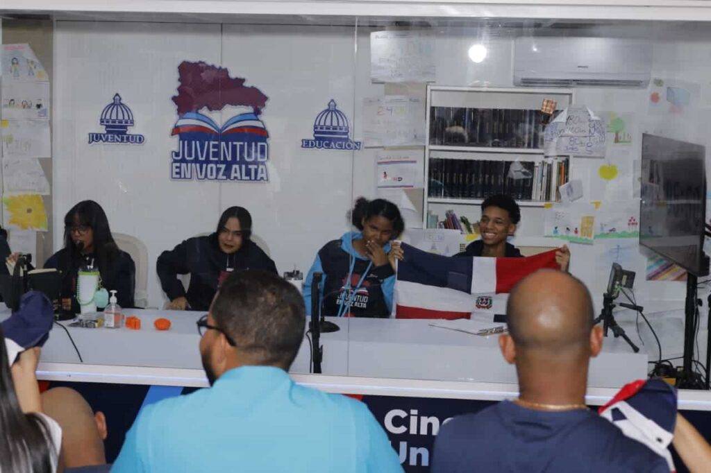 Tras las 500 horas de lectura continua, cinco jóvenes dominicanos buscan romper Records Guinness Tras las 500 horas de lectura continua, cinco jóvenes dominicanos buscan Records Guinness, eldigital.om.do