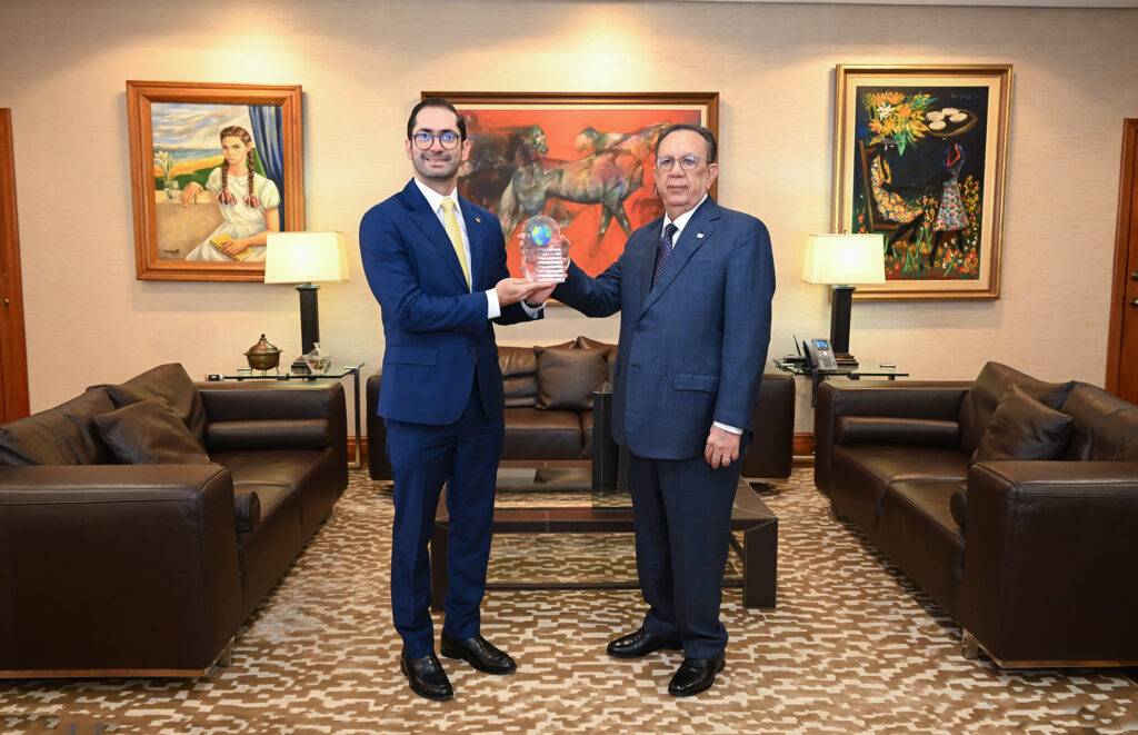 Valdez Albizu obtiene por cuarta vez el reconocimiento entre los mejores gobernadores de bancos centrales del mundo @BancoCentralRD @elDigital_RD