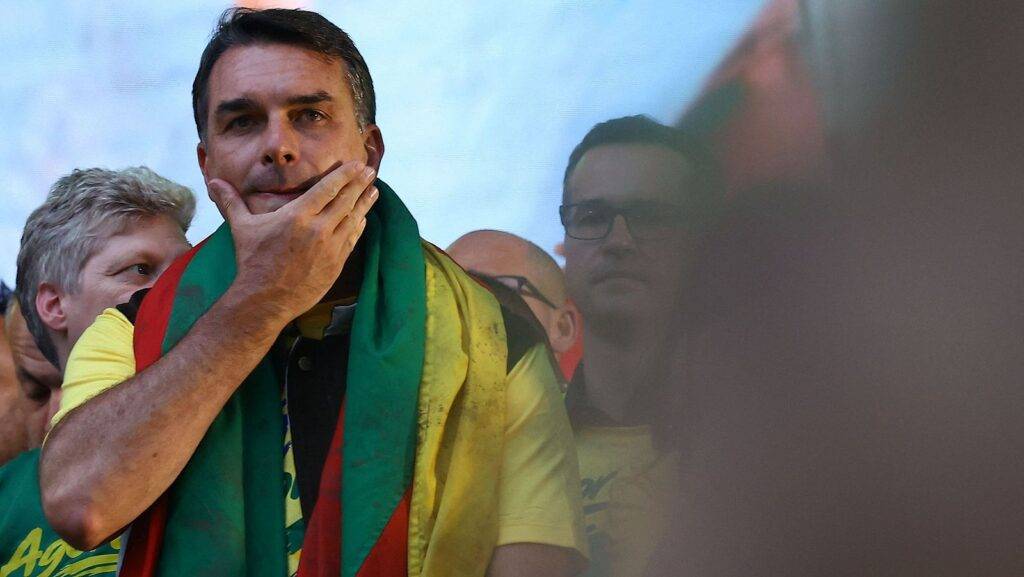 Pasaportes cancelados, vuelo nocturno: La travesía del clan Bolsonaro hacia Florida, eldigital.com.do